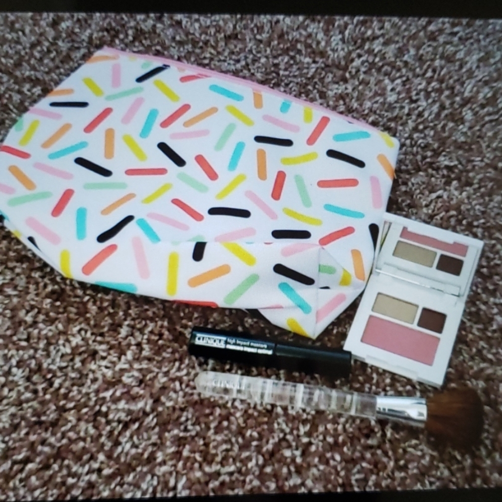 Cosmetic bag👝